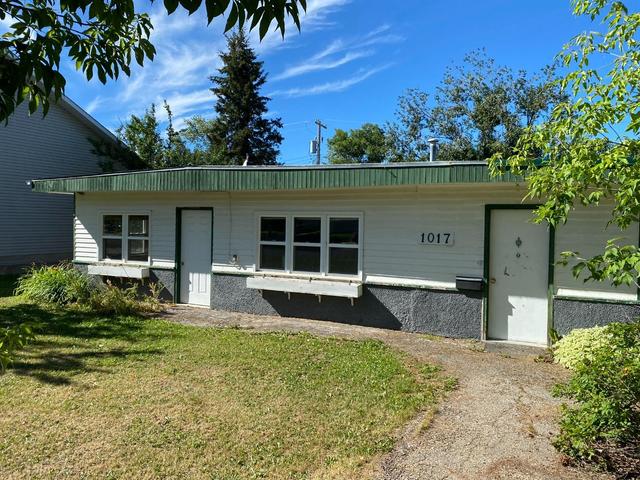 1017 4 Avenue, House detached with 2 bedrooms, 1 bathrooms and 2 parking in Beaverlodge AB | Image 3