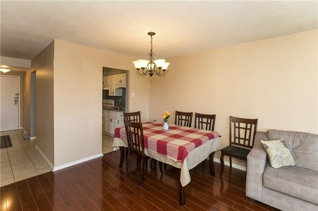 504 - 45 Sunrise Ave, Condo with 3 bedrooms, 2 bathrooms and 1 parking in Toronto ON | Image 5
