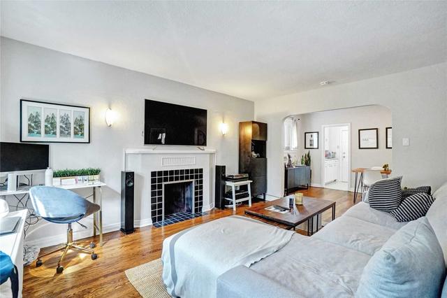 40 & 42 Strathgowan Ave, House detached with 4 bedrooms, 4 bathrooms and 4 parking in Toronto ON | Image 3