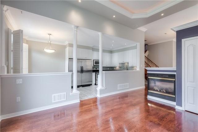 Upper - 222 Kayla Cres, House detached with 4 bedrooms, 4 bathrooms and 1 parking in Vaughan ON | Image 6