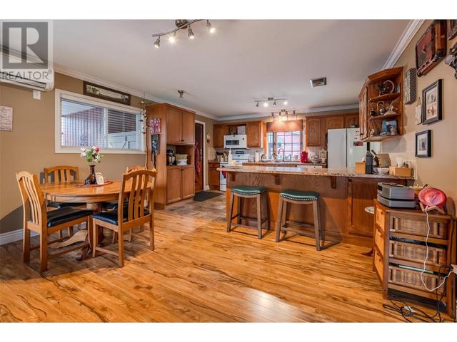 605 11th Avenue, House detached with 2 bedrooms, 1 bathrooms and 2 parking in Keremeos BC | Image 9