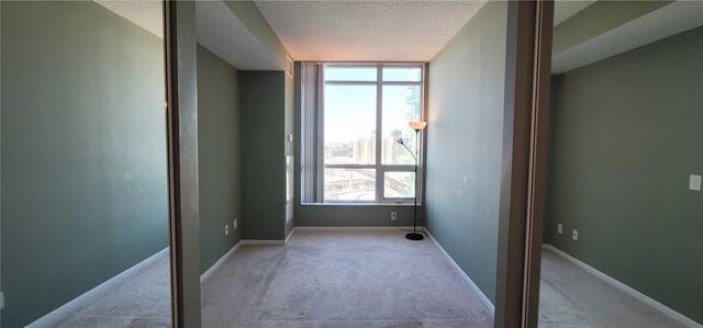 2412 - 219 Fort York Blvd, Condo with 1 bedrooms, 2 bathrooms and 1 parking in Toronto ON | Image 10