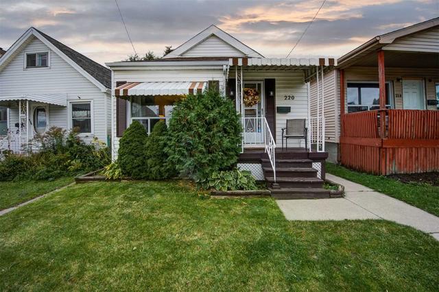 220 Paling Ave, House detached with 3 bedrooms, 1 bathrooms and 2 parking in Hamilton ON | Image 1
