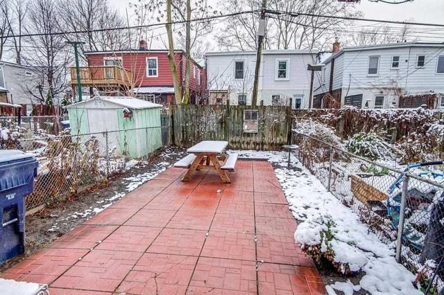 79 Kent Rd, House semidetached with 3 bedrooms, 1 bathrooms and 0 parking in Toronto ON | Image 14