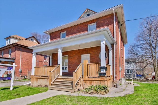 201 Albert St, House detached with 3 bedrooms, 3 bathrooms and 6 parking in Oshawa ON | Image 1