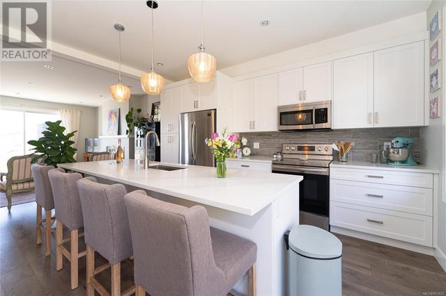 7032 Brailsford Pl, House detached with 5 bedrooms, 4 bathrooms and 4 parking in Sooke BC | Image 21