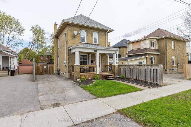 132 Maude St, House detached with 2 bedrooms, 2 bathrooms and 3 parking in Peterborough ON | Image 12