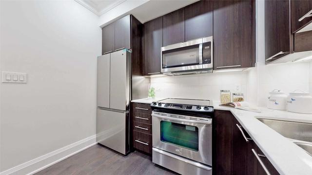 th21 - 7 Oakburn Cres, Townhouse with 3 bedrooms, 3 bathrooms and 1 parking in Toronto ON | Image 3