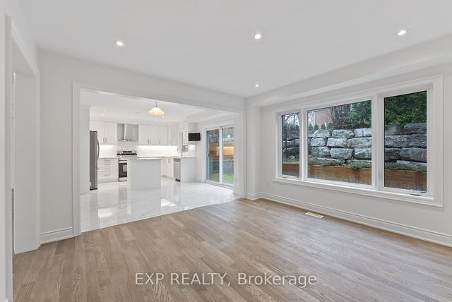 2579 Islington Ave, House detached with 3 bedrooms, 4 bathrooms and 4 parking in Toronto ON | Image 3