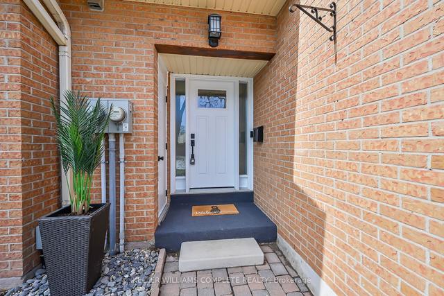 10 - 1550 Newlands Cres N, Townhouse with 4 bedrooms, 2 bathrooms and 2 parking in Burlington ON | Image 23