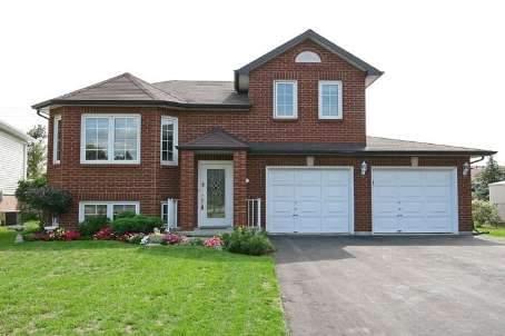 855 Beatrice St E, House detached with 4 bedrooms, 3 bathrooms and 8 parking in Oshawa ON | Image 1