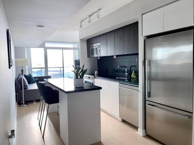 3702 - 85 Queens Wharf Rd, Condo with 1 bedrooms, 1 bathrooms and 1 parking in Toronto ON | Image 5