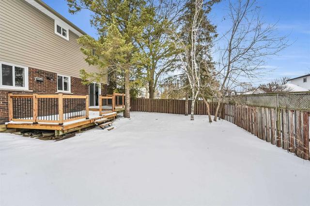 6 Kron Dr, House detached with 4 bedrooms, 4 bathrooms and 4 parking in Guelph ON | Image 32