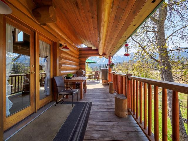 2604 Big Bend Highway, House detached with 3 bedrooms, 3 bathrooms and null parking in Columbia Shuswap A BC | Image 28