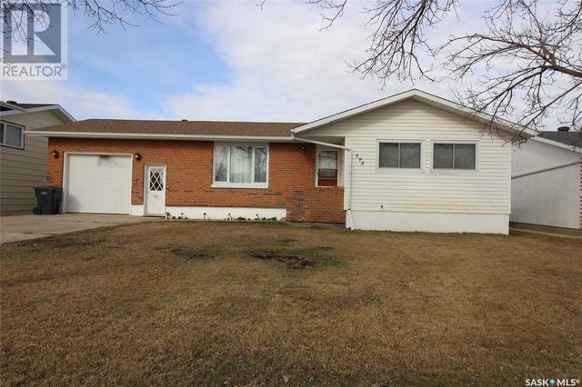 595 9th Street W, House detached with 4 bedrooms, 2 bathrooms and null parking in Shaunavon SK | Image 30