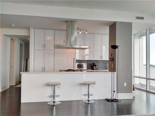 623 - 39 Queens Quay E, Condo with 2 bedrooms, 2 bathrooms and 1 parking in Toronto ON | Image 1