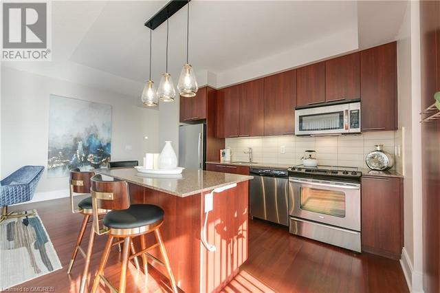 1315 - 70 Roehampton Avenue, House attached with 2 bedrooms, 2 bathrooms and 1 parking in Toronto ON | Image 20