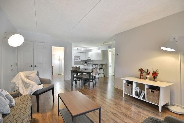 108 - 2030 Cleaver Ave, Condo with 2 bedrooms, 1 bathrooms and 1 parking in Burlington ON | Image 5