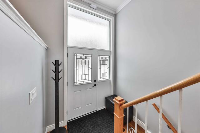 1414 Tyneburn Cres, House semidetached with 3 bedrooms, 2 bathrooms and 5 parking in Mississauga ON | Image 27
