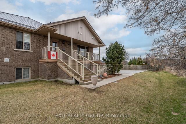 b3 - 37 Lakebreeze Crt, Condo with 2 bedrooms, 1 bathrooms and 1 parking in Prince Edward County ON | Image 12