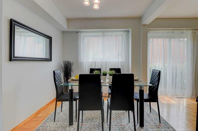 104 Bellefontaine St, House attached with 3 bedrooms, 3 bathrooms and 3 parking in Toronto ON | Image 3