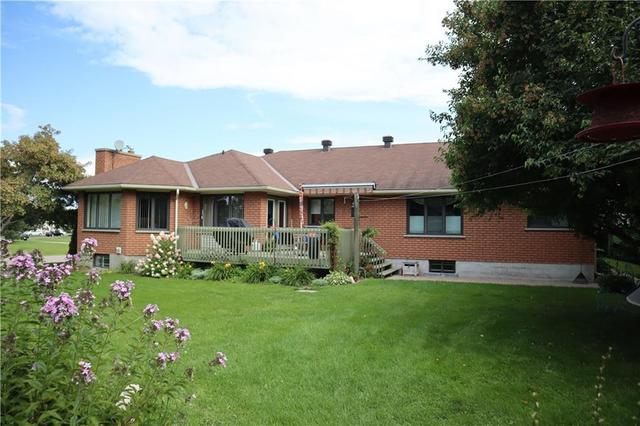 192 Pleasant View Drive, House detached with 4 bedrooms, 3 bathrooms and 6 parking in Laurentian Valley ON | Image 3
