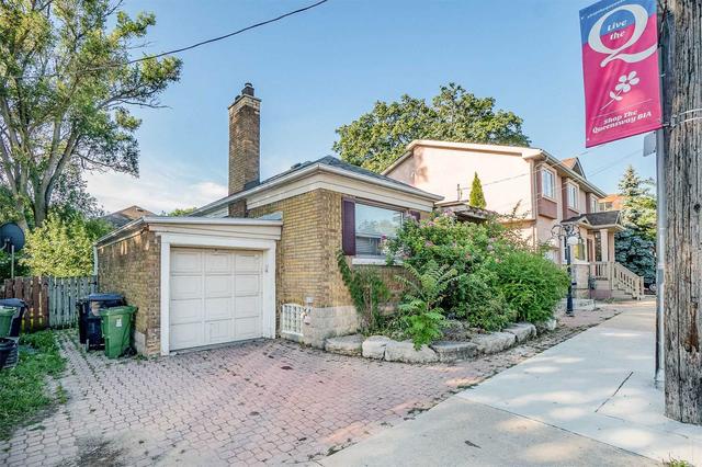 toronto - 617 The Queensway Ave, House detached with 2 bedrooms, 2 bathrooms and 2 parking in Toronto ON | Image 12