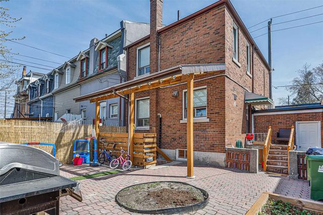 242 Osler St, House detached with 3 bedrooms, 2 bathrooms and 3 parking in Toronto ON | Image 12