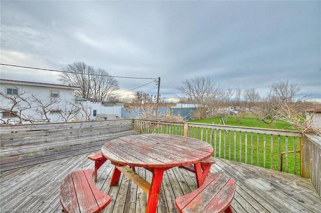 557 Killaly Street, House detached with 3 bedrooms, 1 bathrooms and 6 parking in Port Colborne ON | Image 25