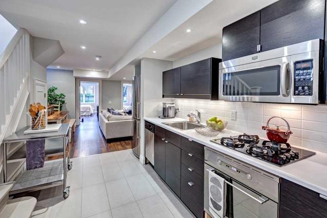 30 Waller Ave, House detached with 4 bedrooms, 4 bathrooms and 1 parking in Toronto ON | Image 16