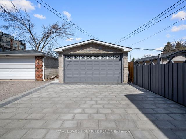 1072 Briar Hill Ave, House detached with 3 bedrooms, 4 bathrooms and 4 parking in Toronto ON | Image 31