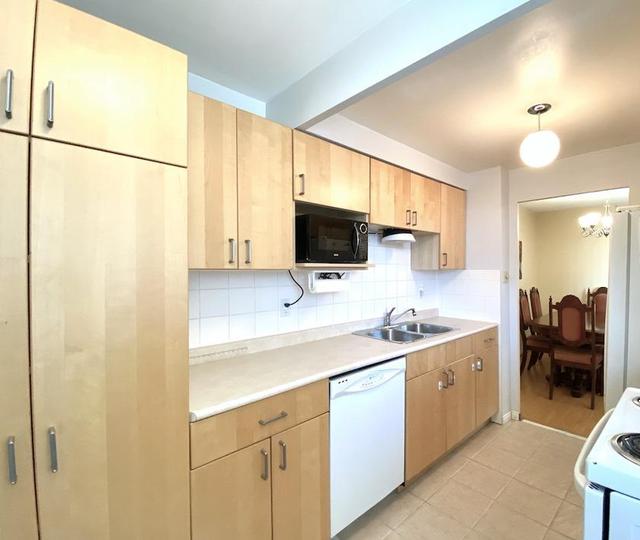 606 - 2645 Jane St, Condo with 3 bedrooms, 2 bathrooms and 1 parking in Toronto ON | Image 37
