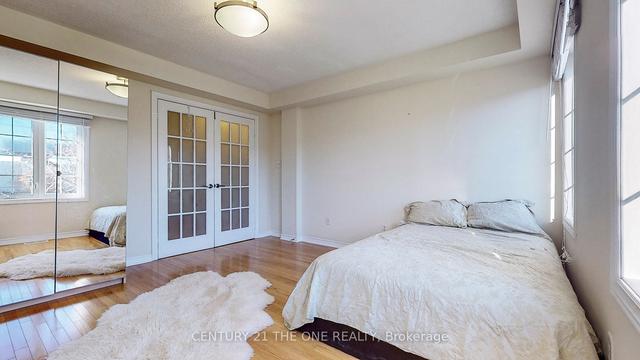 126b Finch Ave W, House attached with 3 bedrooms, 3 bathrooms and 2 parking in Toronto ON | Image 4