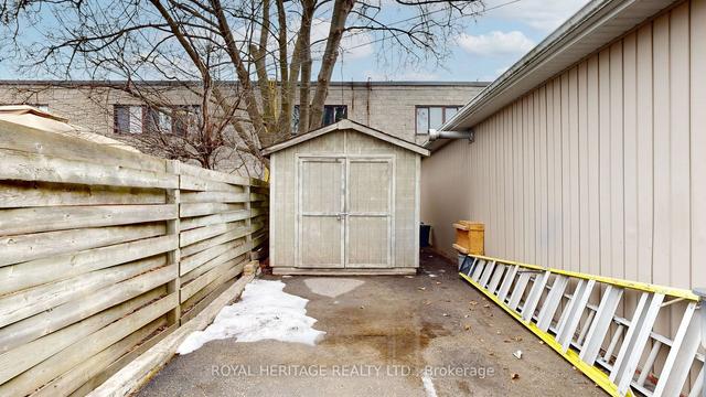 43 Gladstone Ave, House detached with 2 bedrooms, 1 bathrooms and 4 parking in Oshawa ON | Image 10