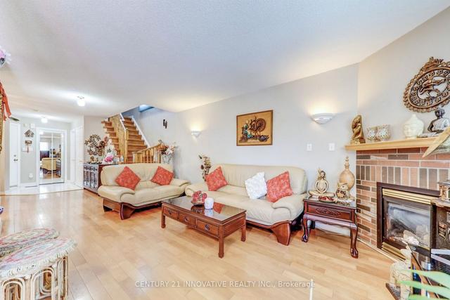 336a Aylesworth Ave, House detached with 3 bedrooms, 4 bathrooms and 3 parking in Toronto ON | Image 3