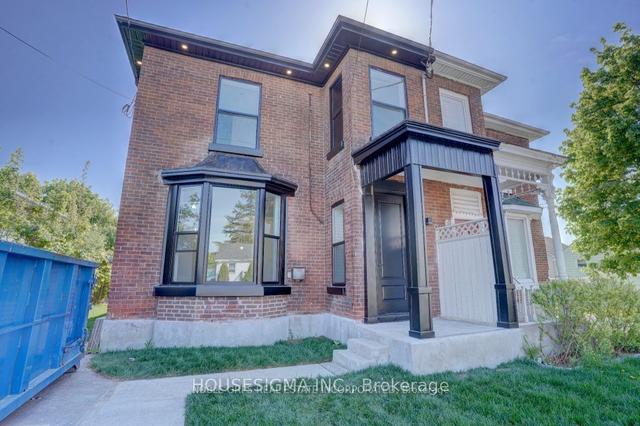 105 Yeomans St, House semidetached with 4 bedrooms, 3 bathrooms and 1 parking in Belleville ON | Image 4