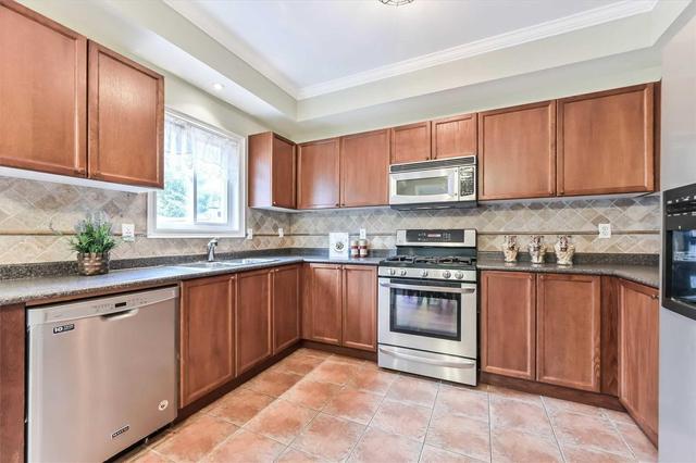 1579 Rockaway St, House detached with 4 bedrooms, 5 bathrooms and 2 parking in Oshawa ON | Image 8