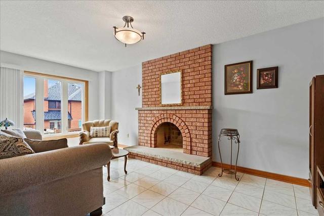 61 Jackman Cres, House detached with 4 bedrooms, 3 bathrooms and 4 parking in Vaughan ON | Image 39