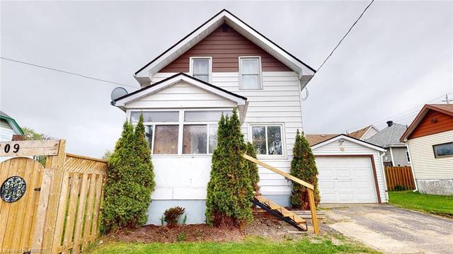 109 Fifth Avenue E, House detached with 3 bedrooms, 1 bathrooms and null parking in North Bay ON | Image 1