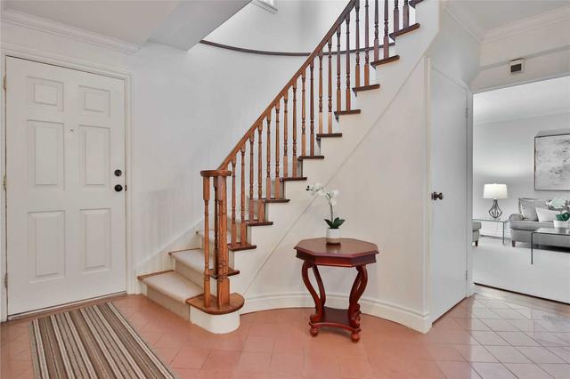 4 Frivick Crt, House detached with 4 bedrooms, 4 bathrooms and 6 parking in Toronto ON | Image 36