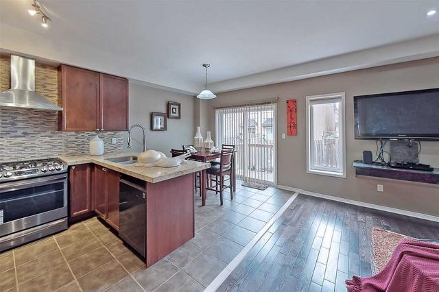 63 Westray Cres, House semidetached with 3 bedrooms, 3 bathrooms and 3 parking in Ajax ON | Image 4
