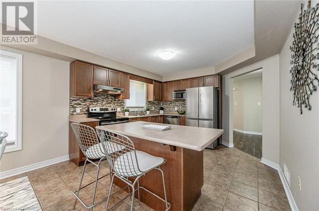 34 Pebblecreek Drive, House detached with 3 bedrooms, 2 bathrooms and 5 parking in Kitchener ON | Image 19