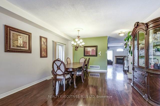 68 Oblate Cres, House detached with 4 bedrooms, 4 bathrooms and 6 parking in Brampton ON | Image 34