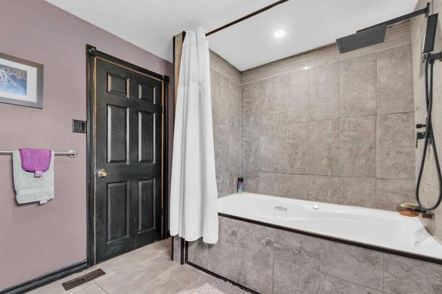 179 Queen St E, House detached with 4 bedrooms, 1 bathrooms and 6 parking in Toronto ON | Image 8