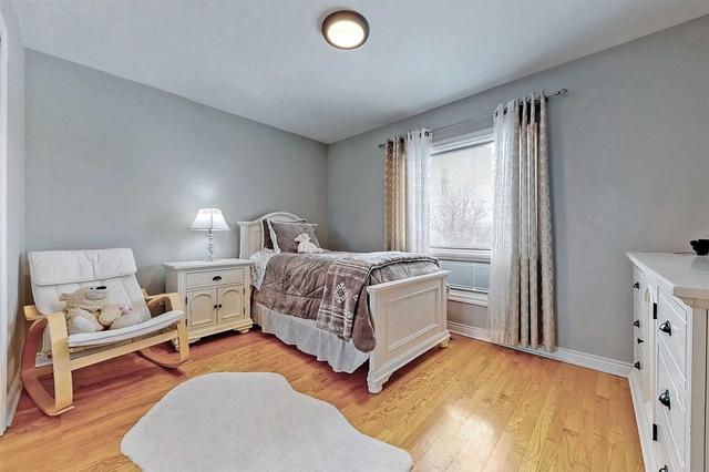 149 Albany Dr, House semidetached with 3 bedrooms, 2 bathrooms and 5 parking in Vaughan ON | Image 13
