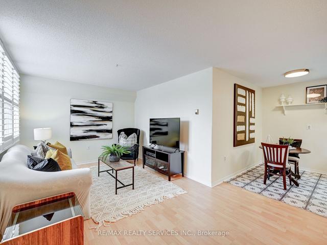 219 - 2199 Sixth Line, Condo with 2 bedrooms, 2 bathrooms and 2 parking in Oakville ON | Image 7