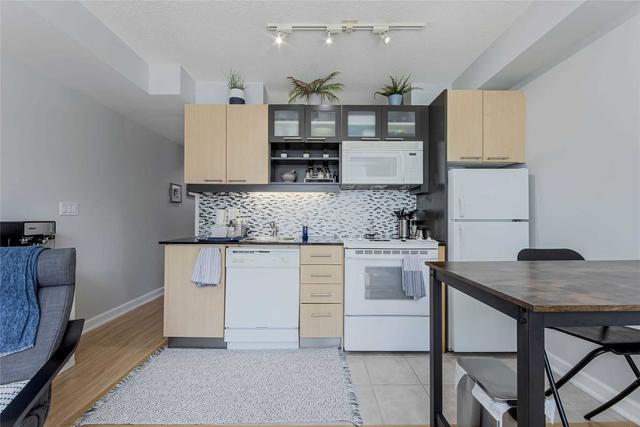 525 - 36 Blue Jays Way, Condo with 1 bedrooms, 1 bathrooms and 1 parking in Toronto ON | Image 15