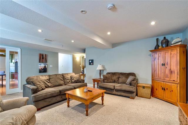 254 Deruiter Drive, House detached with 5 bedrooms, 3 bathrooms and null parking in Strathroy Caradoc ON | Image 28