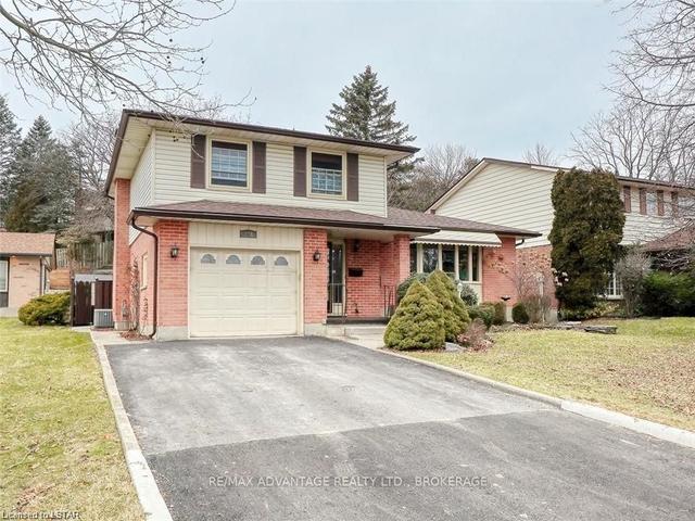 228 Suffolk Pl, House detached with 3 bedrooms, 2 bathrooms and 5 parking in London ON | Image 12