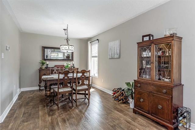 6 Mallard Crt, House detached with 3 bedrooms, 4 bathrooms and 4 parking in Guelph ON | Image 4